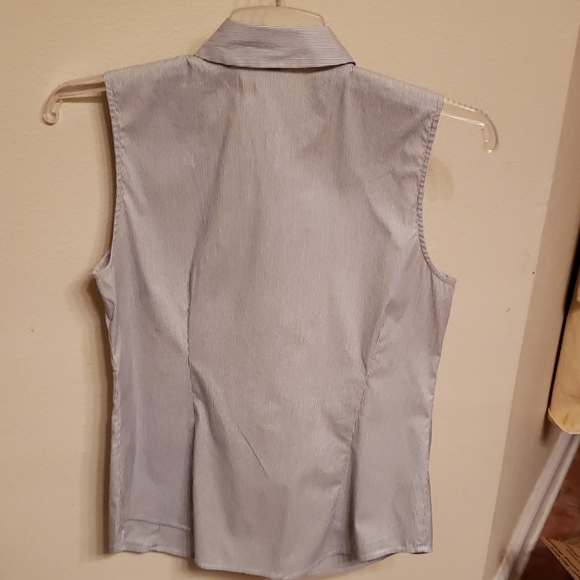 Top - Picture 2 of 2